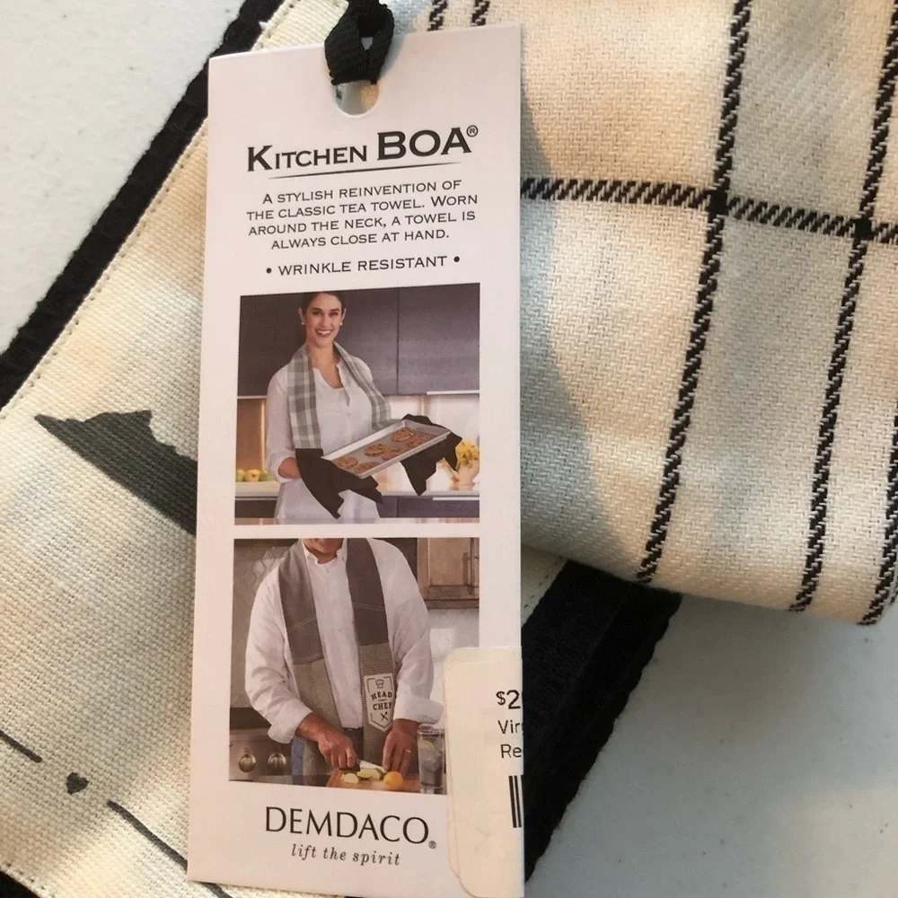 Demdaco Virginia Kitchen Boa, NWT